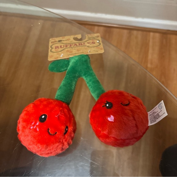 Giftable World 🍒 Cherrys Dog Toy Clinker &  With Squeaker  7" - Picture 4 of 6
